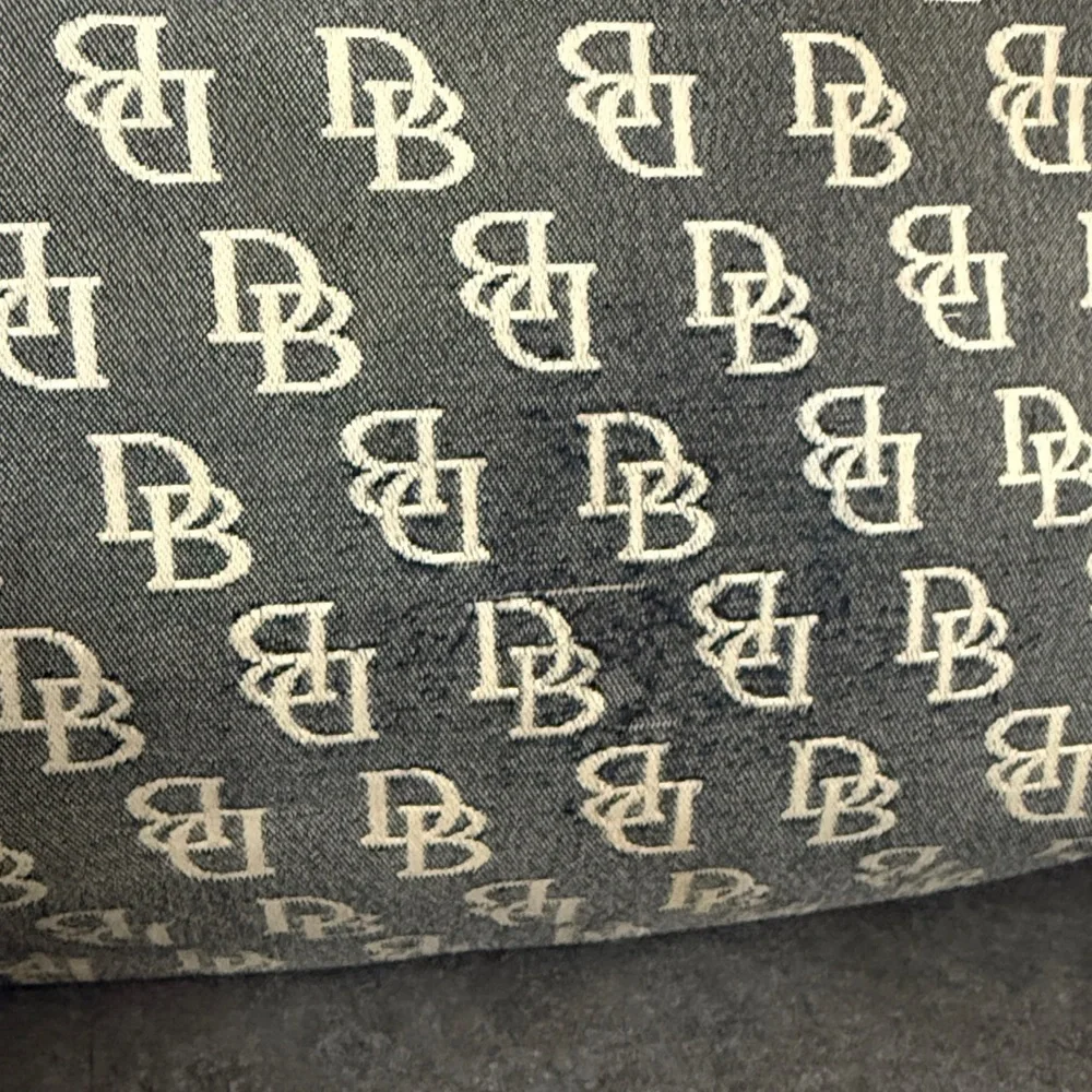 Vintage Dooney & Bourke large hobo monogram bag JUNK - Picture 4 of 16